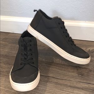 Men’s/Boy’s Toms Sneakers